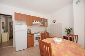 Apartments Mira - One Bedroom Apartment With Balcony