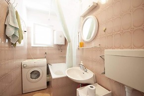 Apartments Mira - One Bedroom Apartment With Balcony