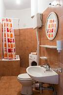 Apartment Tranquilo- Two Bedroom Apartment With Garden View