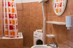 Apartment Tranquilo- Two Bedroom Apartment With Garden View