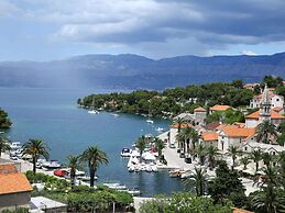 Apartments Boro - Two Bedroom Apartment With Sea View