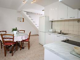 Apartments Boro - Two Bedroom Apartment With Sea View