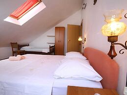 Apartments Boro - Two Bedroom Apartment With Sea View