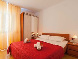 Apartments Island Beat - Two Bedroom Apartment With Balcony