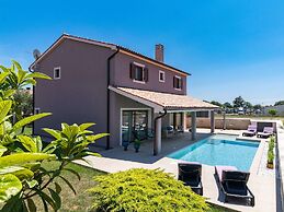 Beautifull Villa With Private Pool