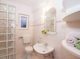 A Peaceful Stay Near Trogir