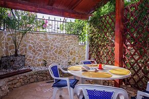 Apartment in Slatine Near the Sea Beach