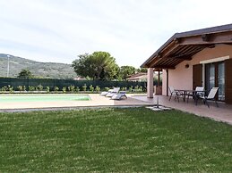 Belvilla by OYO Villa Clea