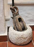 House Rilovic - Two Bedroom House With Swimming Pool and Jacuzzi