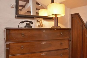 House Rilovic - Two Bedroom House With Swimming Pool and Jacuzzi