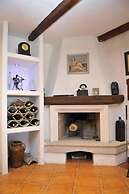 House Rilovic - Two Bedroom House With Swimming Pool and Jacuzzi