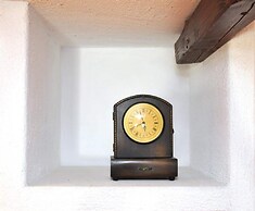 House Rilovic - Two Bedroom House With Swimming Pool and Jacuzzi