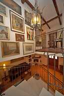 House Rilovic - Two Bedroom House With Swimming Pool and Jacuzzi