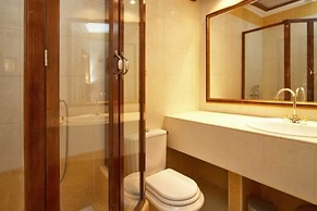 House Rilovic - Two Bedroom House With Swimming Pool and Jacuzzi