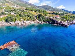 Villa Sea Edge - Three Bedroom Villa With Sea View