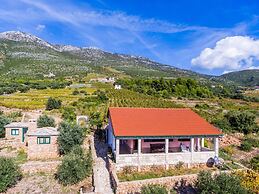 Villa Sea Edge - Three Bedroom Villa With Sea View