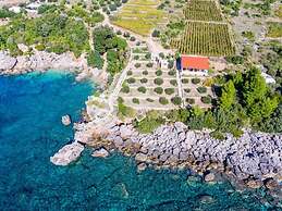 Villa Sea Edge - Three Bedroom Villa With Sea View