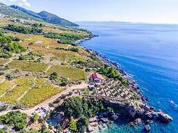 Villa Sea Edge - Three Bedroom Villa With Sea View