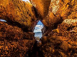 Villa Sea Edge - Three Bedroom Villa With Sea View