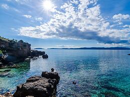 Villa Sea Edge - Three Bedroom Villa With Sea View