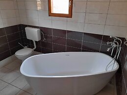 Villa Sea Edge - Three Bedroom Villa With Sea View