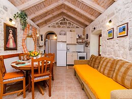 Holiday Home Kamenice - One Bedroom Holiday Home With Terrace