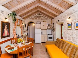 Holiday Home Kamenice - One Bedroom Holiday Home With Terrace