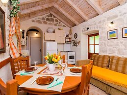 Holiday Home Kamenice - One Bedroom Holiday Home With Terrace