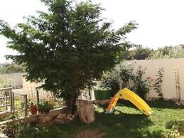 Apartment Toma - Comfort Two Bedroom Apartment With Terrace and Sea Vi