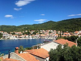 Apartments Tomasic - Two Bedroom Apartment With Terrace and Sea View