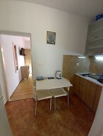 Apartments Vinko Mljet- One-bedroom Apartment With Terrace