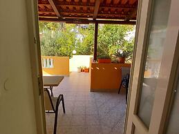 Apartments Vinko Mljet- One-bedroom Apartment With Terrace