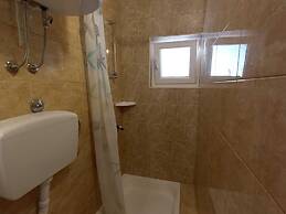 Apartments Vinko Mljet- One-bedroom Apartment With Terrace