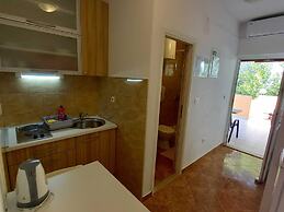 Apartments Vinko Mljet- One-bedroom Apartment With Terrace