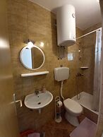 Apartments Vinko Mljet- One-bedroom Apartment With Terrace