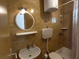 Apartments Vinko Mljet- One-bedroom Apartment With Terrace