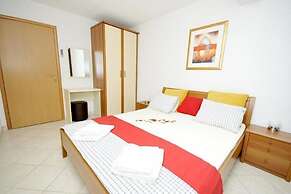 Apartments Villa Moonlight - Two Bedroom Apartment With Sea View Terra