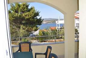 Apartments Villa Moonlight - Two Bedroom Apartment With Sea View Terra