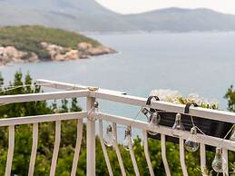 Apartment Konak - Two Bedroom Apartment With Balcony and Sea View