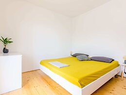 Apartment Konak - Two Bedroom Apartment With Balcony and Sea View