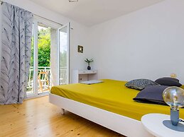 Apartment Konak - Two Bedroom Apartment With Balcony and Sea View