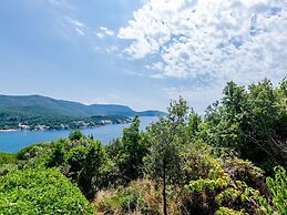 Apartment Konak - Two Bedroom Apartment With Balcony and Sea View