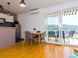 Apartment Konak - Two Bedroom Apartment With Balcony and Sea View