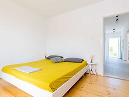 Apartment Konak - Two Bedroom Apartment With Balcony and Sea View