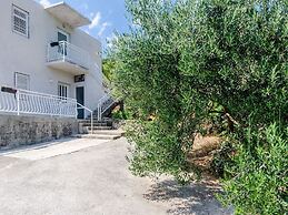 Apartment Konak - Two Bedroom Apartment With Balcony and Sea View