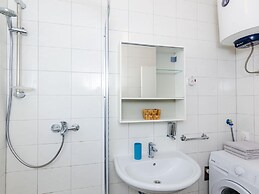 Apartment Konak - Two Bedroom Apartment With Balcony and Sea View