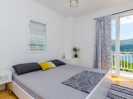Apartment Konak - Two Bedroom Apartment With Balcony and Sea View