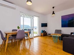 Apartment Konak - Two Bedroom Apartment With Balcony and Sea View