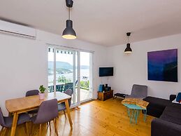 Apartment Konak - Two Bedroom Apartment With Balcony and Sea View