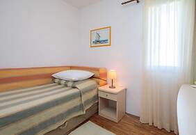 Apartment Oaza - Three Bedroom Apartment With Terrace and Sea View